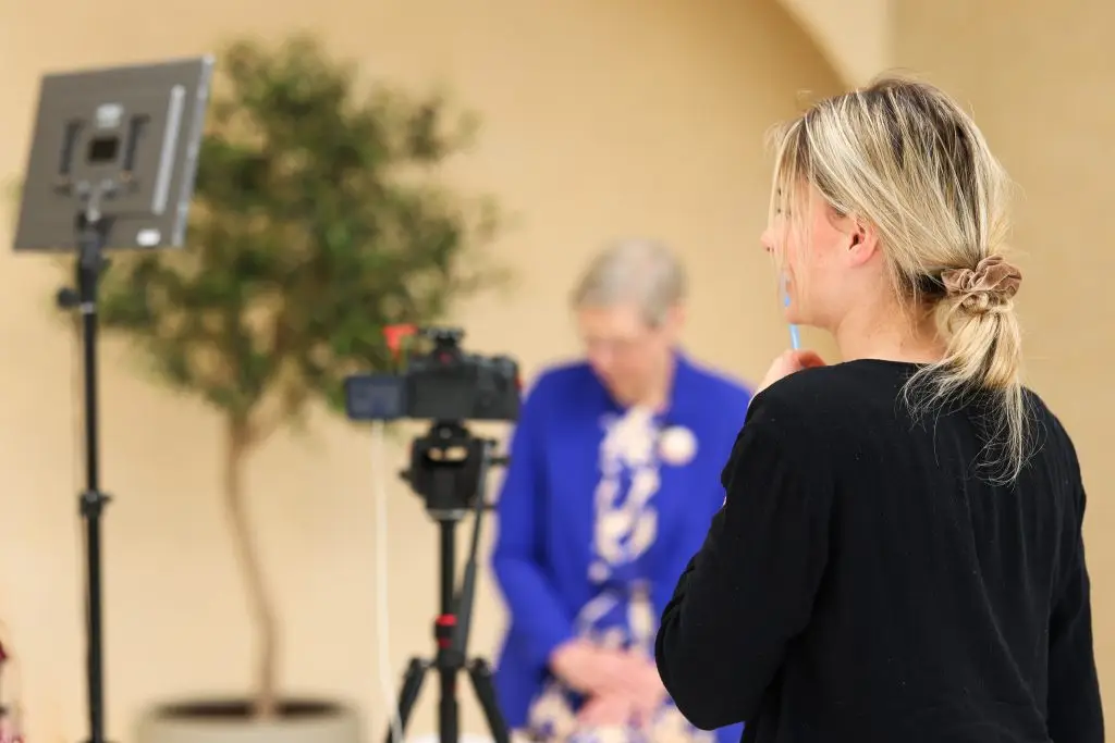 Behind the scenes in daglichtstudio Roosendaal, The Green D-Light met Laudecameravrouw, video locatie Brabant