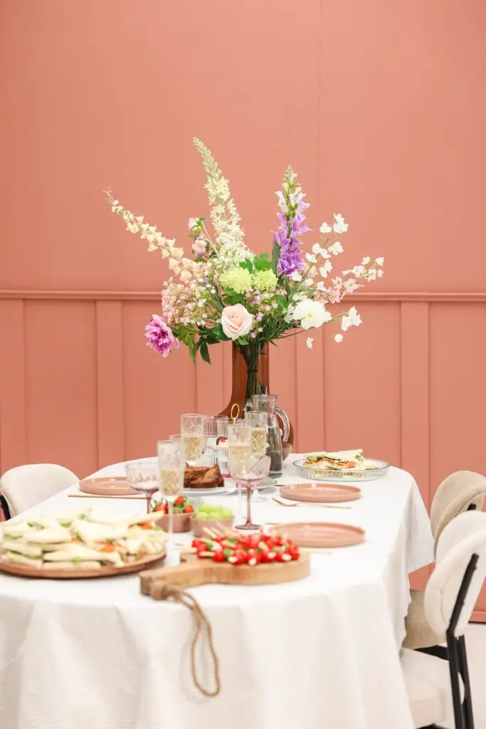 Kunstbloemen in onze daglichtstudio in Brabant, Roosendaal. Kleurrijk en alles behalve saai.